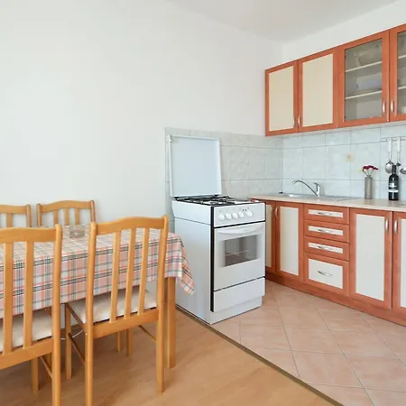 Apartment Marta Novi Vinodolski